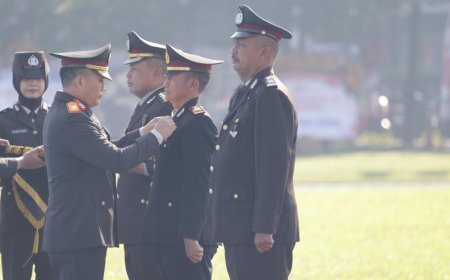 Polda Jatim Gelar Upacara Hari Bhayangkara ke-80, Teguhkan Semangat “Polri untuk Masyarakat”