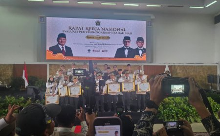 Dukung Sukses Penyelenggaraan Haji 2026, Polri Terima Penghargaan dari Kementerian Haji dan Umrah RI