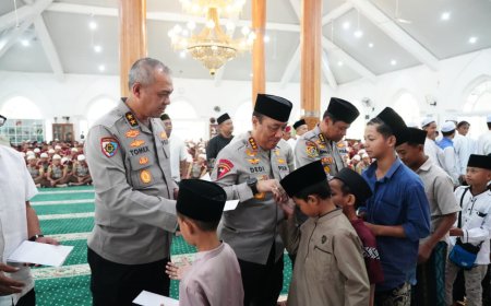 Hari Bhayangkara ke-80, Wakapolri Tanamkan Kepedulian Sosial kepada Taruna Akpol Lewat Santunan Anak Yatim