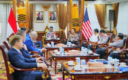 Kapolri Terima Kunjungan Direktur FBI untuk Perkuat Kolaborasi Strategis