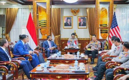 Audiensi Kapolri dan Direktur FBI Perkuat Hubungan Kelembagaan