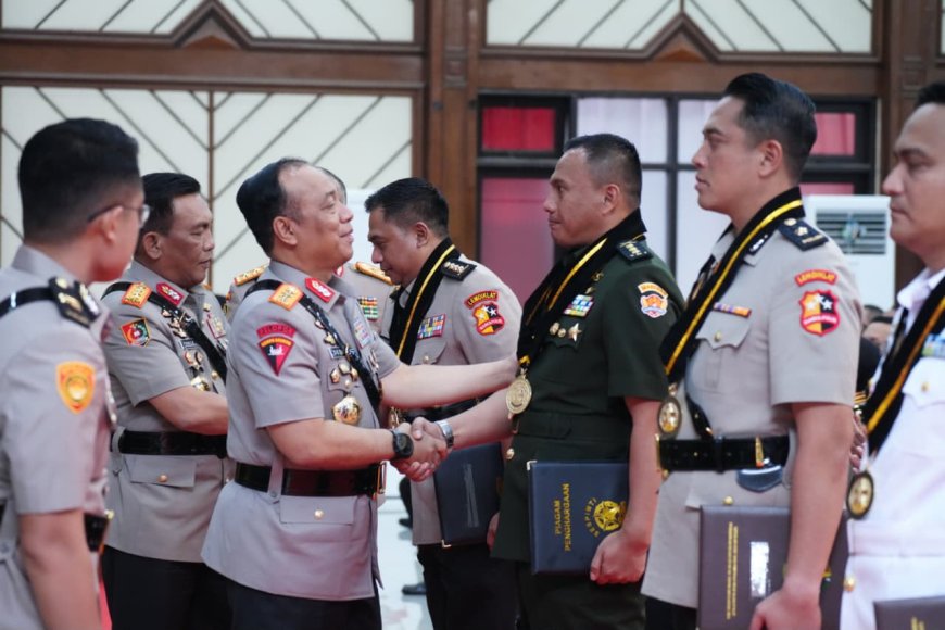 Wakapolri: 418 Lulusan Sespim Siap Jadi Garda Terdepan Hadapi Tantangan Global dan Era Digital